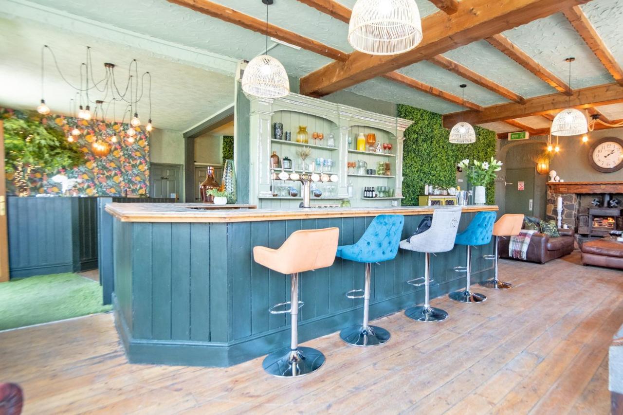 Entire Venue With Accommodation Sleeps Up To 19 - Waterfall Country Escape Wales Coelbren エクステリア 写真