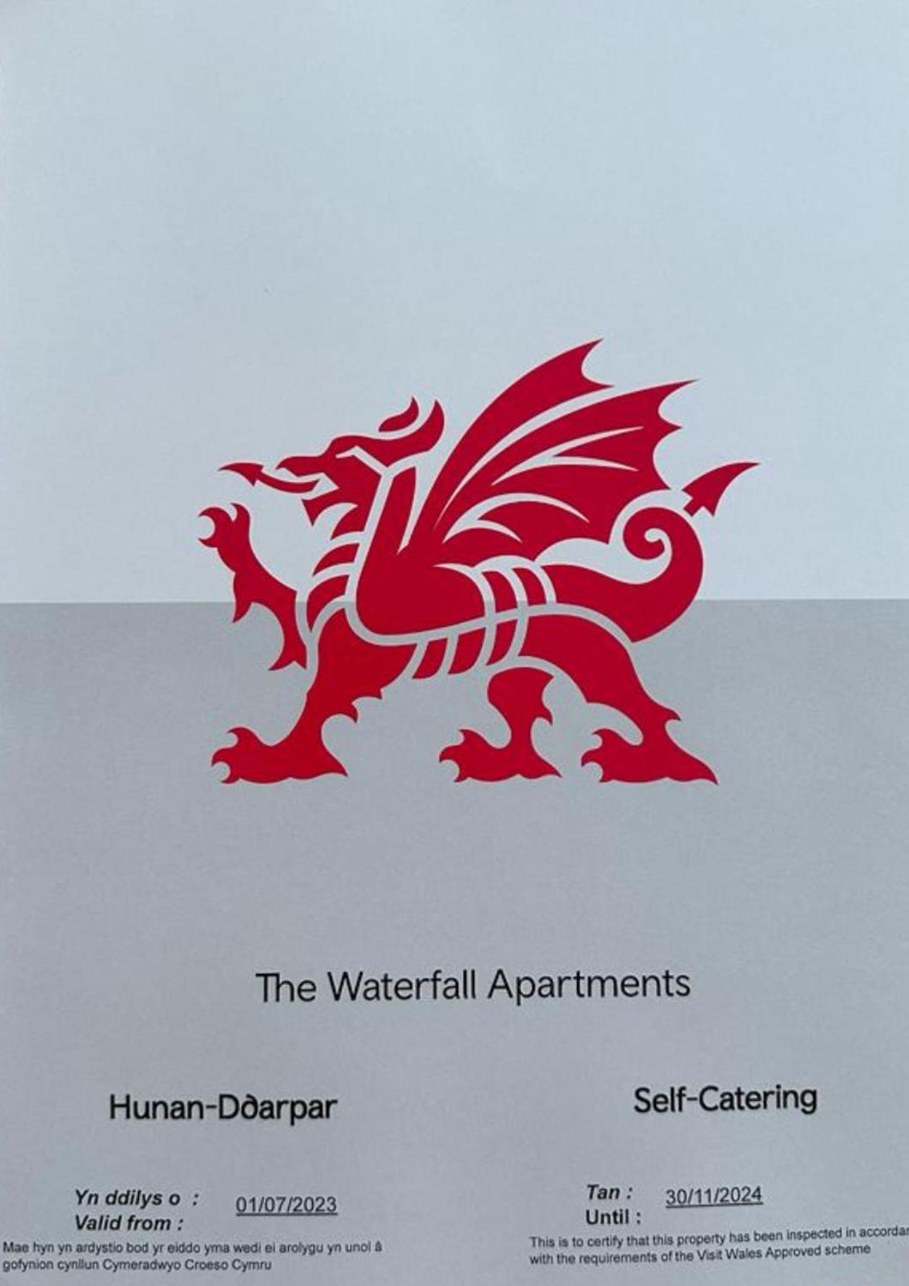 Entire Venue With Accommodation Sleeps Up To 19 - Waterfall Country Escape Wales Coelbren エクステリア 写真